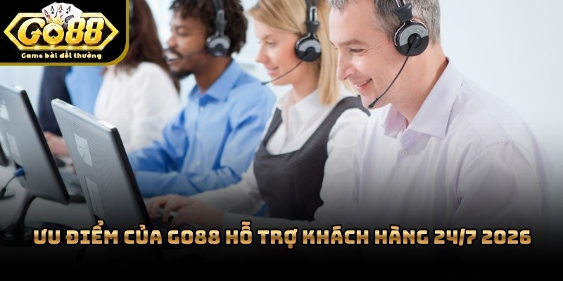 Đội ngũ chuyên gia kỹ thuật làm việc tập trung tại văn phòng